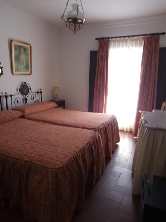 Doppel- oder Zweibettzimmer